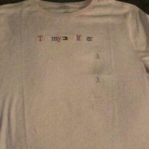 I’m selling a Tommy Hilfiger shirt